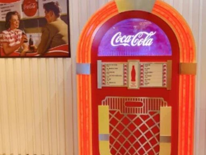 Kafe Coca-Cola Pertama di Dunia