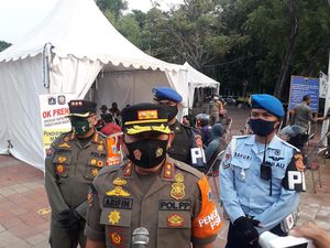 Satpol PP DKI Akan Jemput Paksa Pasien OTG Corona yang Nekat Isolasi Mandiri