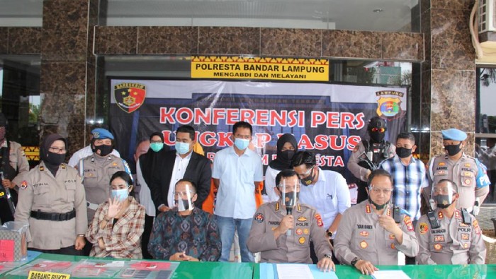 Konferensi pers kasus dugaan prostitusi Vernita Syabilla (dok. Istimewa)