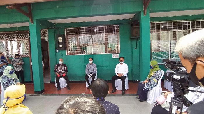 Mendikbud Nadiem Makarim Bersama Kepsek dan Guru Diskusi soal PJJ