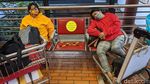 Muka-muka Bantal Para Pemburu Pesawat Pagi