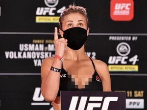 Mantan Petarung Wanita UFC Ini Banting Setir Jualan Foto Seksi