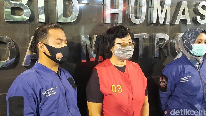 Penghina Ahok dan Puput di medsos