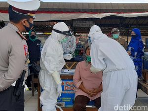 Pemudik dan Awak Bus yang Masuk Cilacap Langsung Dites swab