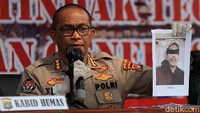 Sementara satu tersangka lainnya diketahui ditembak mati.