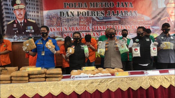 Polda Metro Jaya merilis kasus peredaran narkoba.