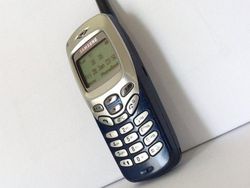 Deretan Ponsel Ikonik Andalan Remaja 2000-an