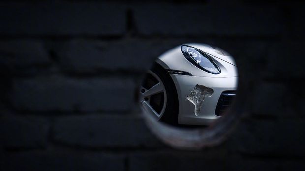 Porsche 911 karya seniman Arsham