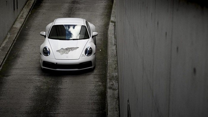 Porsche 911 karya seniman Arsham Porsche 911 karya seniman Arsham