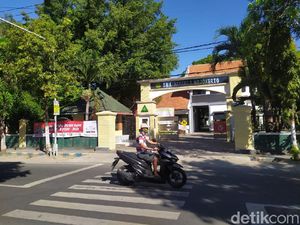 Biaya SMA/SMK di Mojokerto Cekik Ortu Siswa, Sekolah Salahkan Pemerintah