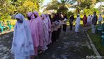 Rumah Duka Ajip Rosidi Dipenuhi Pelayat dari Santri Pesantren