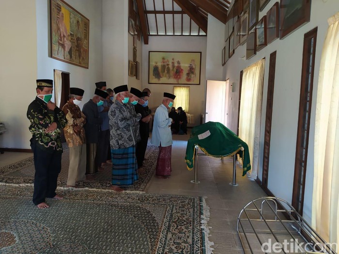 Susana Rumah Duka Sastrawan Ajip Rosidi di Magelang, Jawa Tengah