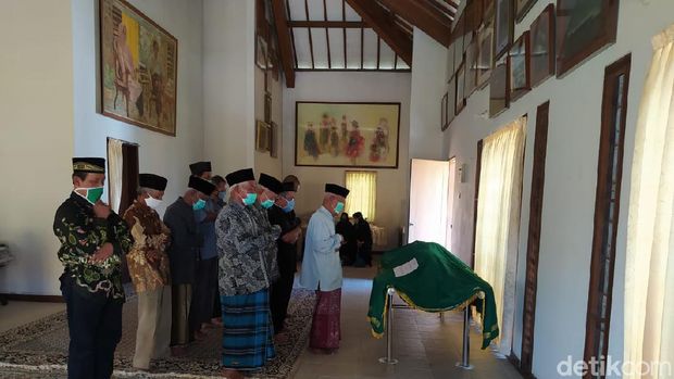 Susana Rumah Duka Sastrawan Ajip Rosidi di Magelang, Jawa Tengah
