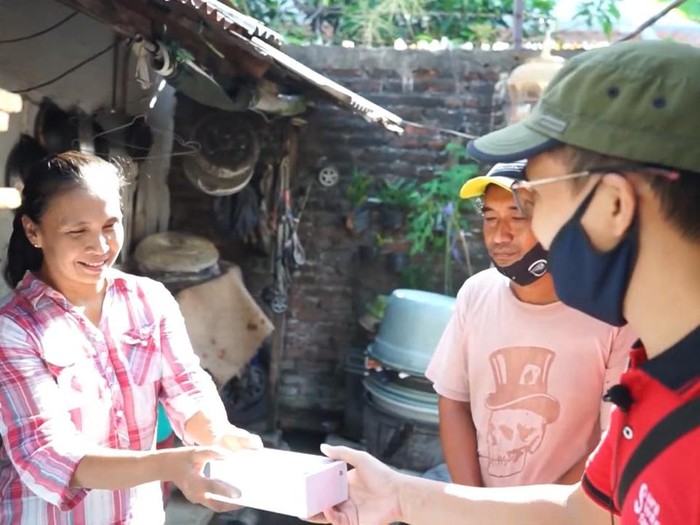 telkomsel bantu warga terdampak covid