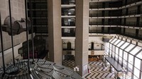 Hotel ini kembali menyambut tamu umum lagi pada Februari 1996. AP Photo/Kemal Softic  