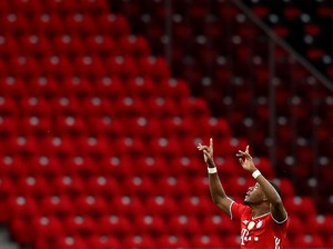 Bayern: David Beckenbauer Alaba Tetap di Sini Sampai Pensiun