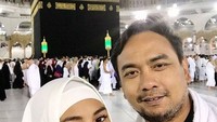 Meisya Siregar mengenang momen haji bersama Bebi Romeo. Foto: Instagram