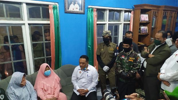 Etty Toyib, pekerja migran di Arab Saudi tiba kembali di kediaman, Majalengka, Kamis (30/7/2020).