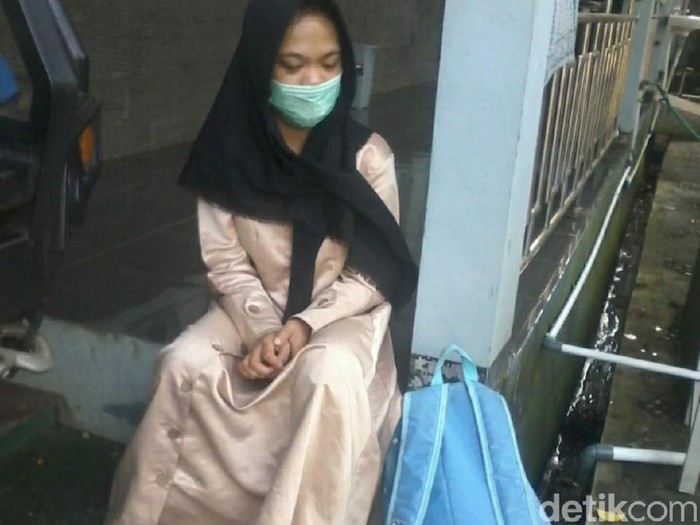 Gadis asal Malang ini ditelantarkan ayahnya di Ciamis