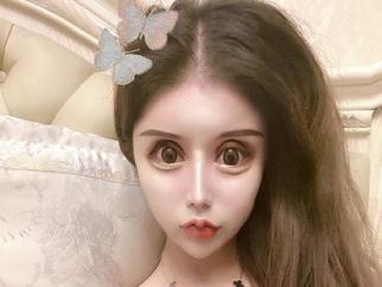 Wanita Ini Bak Boneka Setelah 60 Kali Oplas, Wajah Aslinya Bikin Kaget