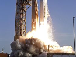 Sukses! Momen Peluncuran Robot Tercanggih NASA Menuju Mars