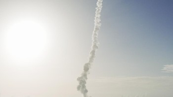 Setelah parkir di orbit, Perseverance akan menempuh perjalanan selama tujuh bulan menuju Planet Merah. Foto: AP/John Raoux