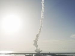 Sukses! Momen Peluncuran Robot Tercanggih NASA Menuju Mars