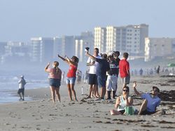 Sukses! Momen Peluncuran Robot Tercanggih NASA Menuju Mars