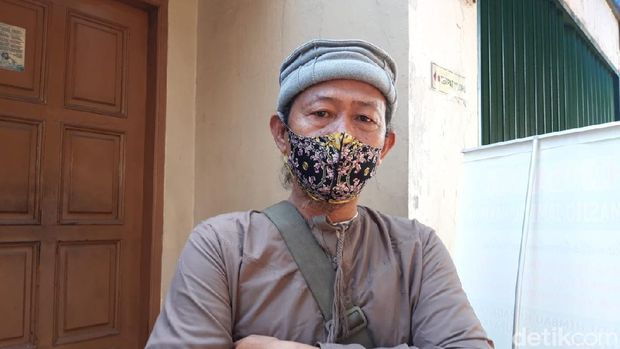Pengurus Masjid Jami Al Ma'mur Tanah Abang menceritakan menurunnya jumlah hewan kurban akibat masa pandemi Corona (Rahel Narda/detikcom)