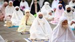 Terapkan Protokol Kesehatan, Begini Suasana Salat Id di Masjid Al Barkah Bekasi