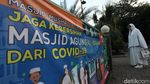 Terapkan Protokol Kesehatan, Begini Suasana Salat Id di Masjid Al Barkah Bekasi
