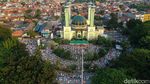 Terapkan Protokol Kesehatan, Begini Suasana Salat Id di Masjid Al Barkah Bekasi