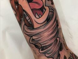 Keren! Seni Tato Gambar Kartun yang Berwarna