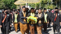 Penjamasan dua pusaka peninggalan Sunan Kalijaga, yakni Pusaka Kyai Carubuk dan Pusaka Kotang Ontokusumo, merupakan sebuah wasiat dari Sunan Kalijaga kepada ahli waris untuk senantiasa merawat sepeninggalannya. (Mochamad Saifudin/detikcom)