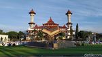 Umat Islam di Cianjur Salat Idul Adha di Masjid Agung dan Alun-alun
