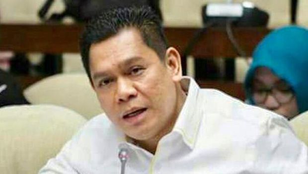 Wakil Ketua Komisi III Adies Kadir