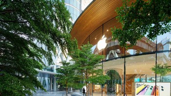 Selain menjadi etalase untuk produk-produk Apple, toko ini juga memiliki area khusus untuk pelanggannya. Foto: Apple