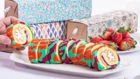 Warna-warni yang cantik membuat bolu batik ini tampil cantik dan sayang dimakan. Selain untuk konsumsi pribadi, banyak juga yang menjadikan bolu batik ini sebagai hantaran pernikahan. Foto: istimewa