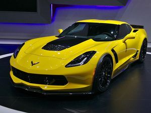 Pulih dari Buta, Pria Ini Bikin SIM dan Langsung Nyetir Supercar
