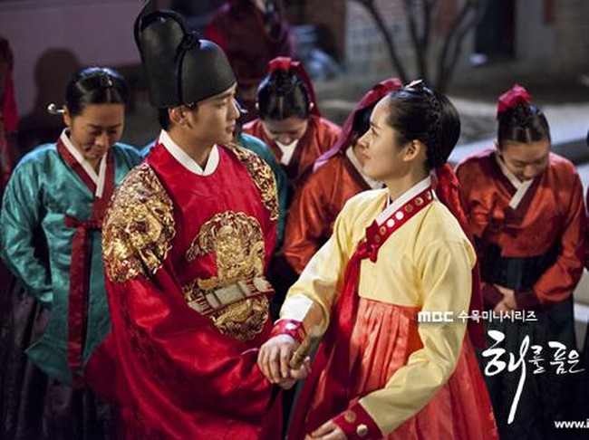 Drama Korea Moon Embracing the Sun Drama Korea Moon Embracing the Sun