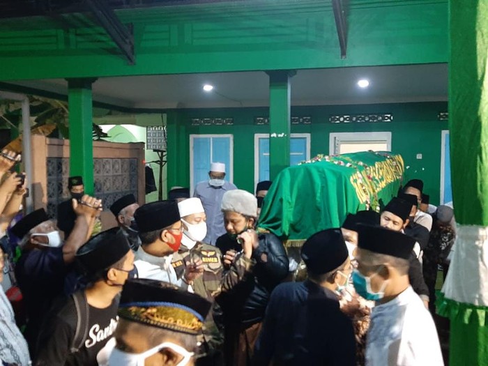 gus im dimakamkan di jombang