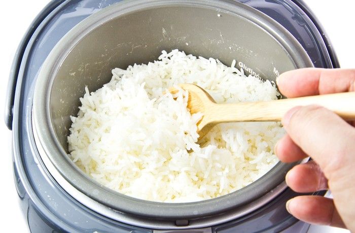 Viral Kakek Masak Nasi Malah Bikin Rice Cooker Gosong