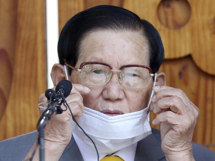 FILE - In this March 2, 2020, file photo, Lee Man-hee, chairman of the Shincheonji Church of Jesus, attends at a press conference in Gapyeong, South Korea. South Korean prosecutors have arrested the elderly leader of a secretive religious sect as part of an investigation into allegations the church hampered the government’s anti-coronavirus response after thousands of worshipers were infected in February and March. (Kim Ju-sung/Yonhap via AP, File)