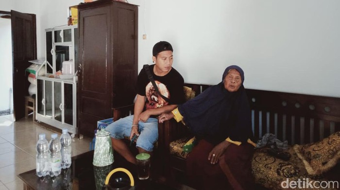 Mbah Minto artis dagelan Gagal Mudik di rumahnya usai direhab