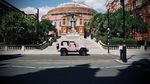 Jeep Wrangler yang Macho Berubah Jadi Imut dengan Sentuhan Warna Pink