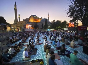 Simak! Yang Harus Diperhatikan Saat Salat Id Hari Ini