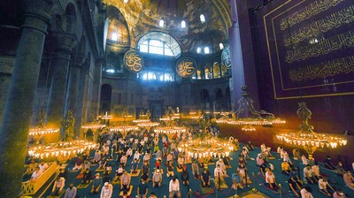 Momen Salat Idul Adha Pertama di Hagia Sophia