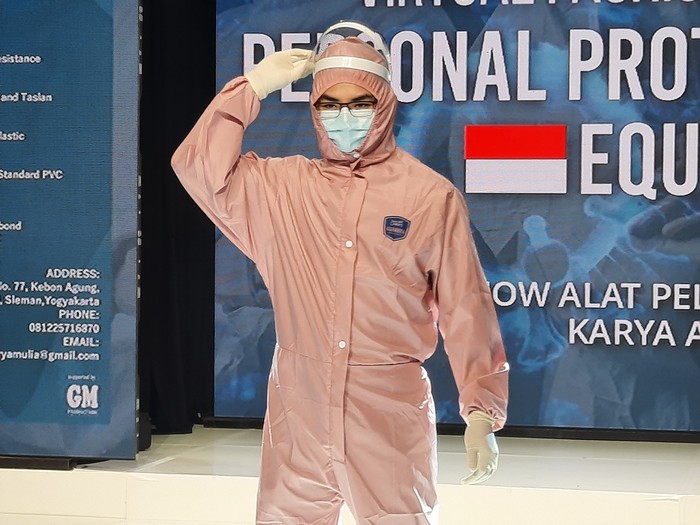 Nakes Fashion Show Pakai APD Nakes Fashion Show Pakai APD
