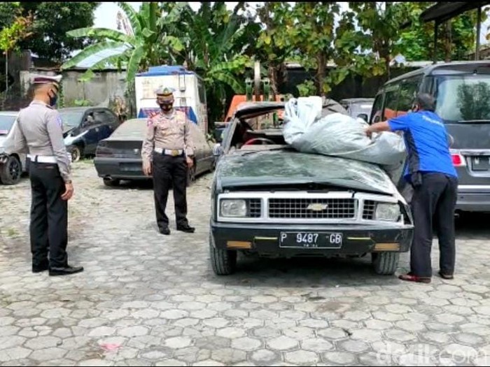 Pikap Angkut 13 Siswa Sekolah Penerbangan Alami Kecelakaan, Satu Tewas
