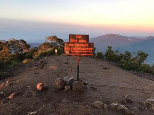 Mendaki Gunung Cikuray saat New Normal